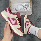 Dunk Low Valentine's Day Bege & Vinho