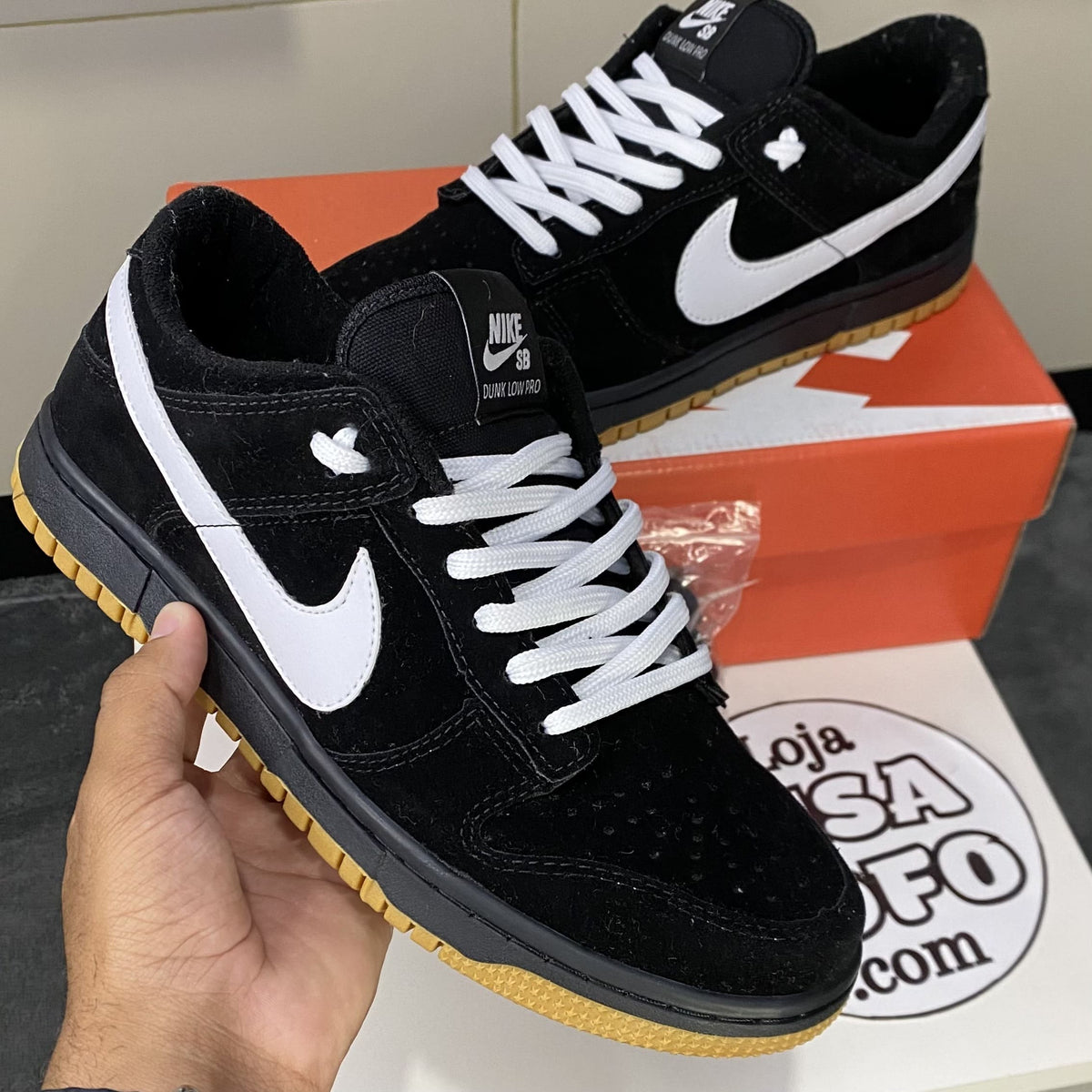 Dunk Low Black Camurça