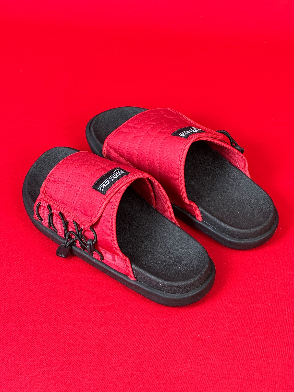 Chinelo Nike Asuna 2.0 Preto & Vermelho