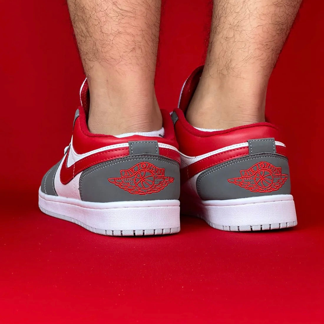 Air Jordan 1 Low Cinza & Vermelho