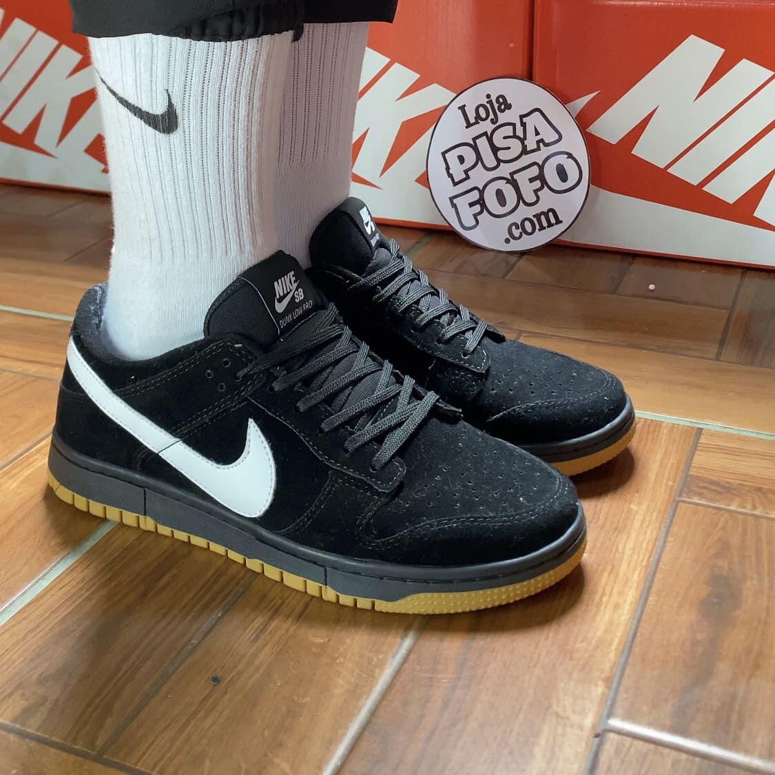 Dunk Low Black Camurça