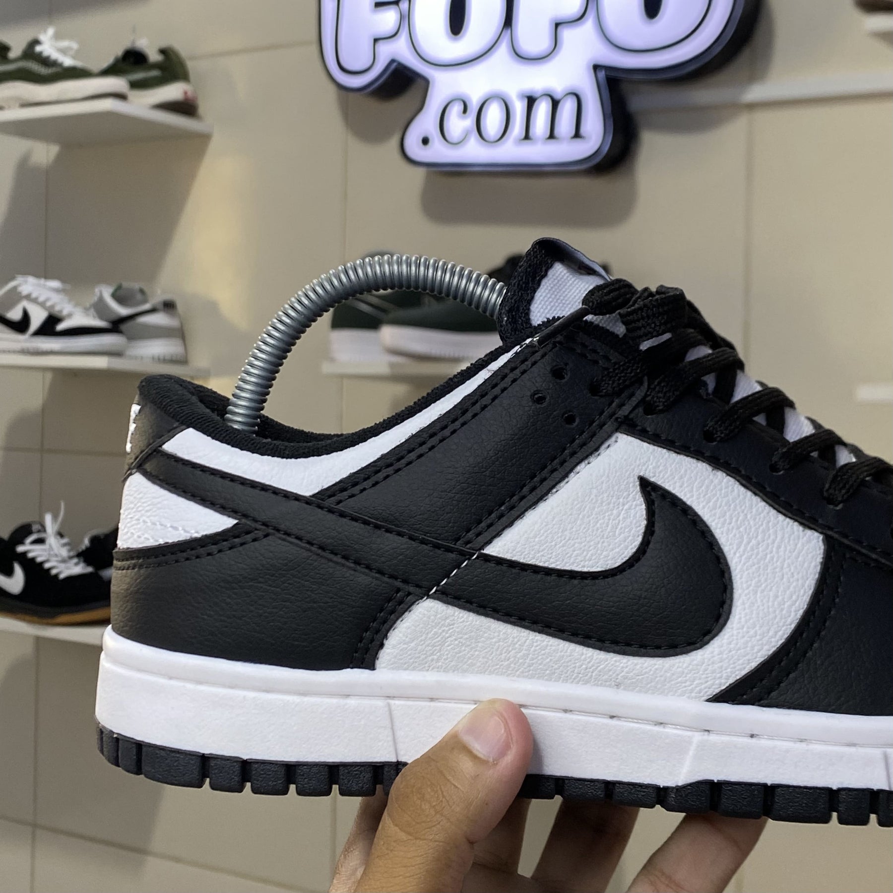 Dunk Low Black White