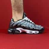 Air Max TN Cinza & Preto