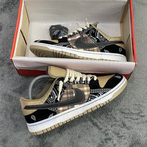 Dunk Low Travis Scott