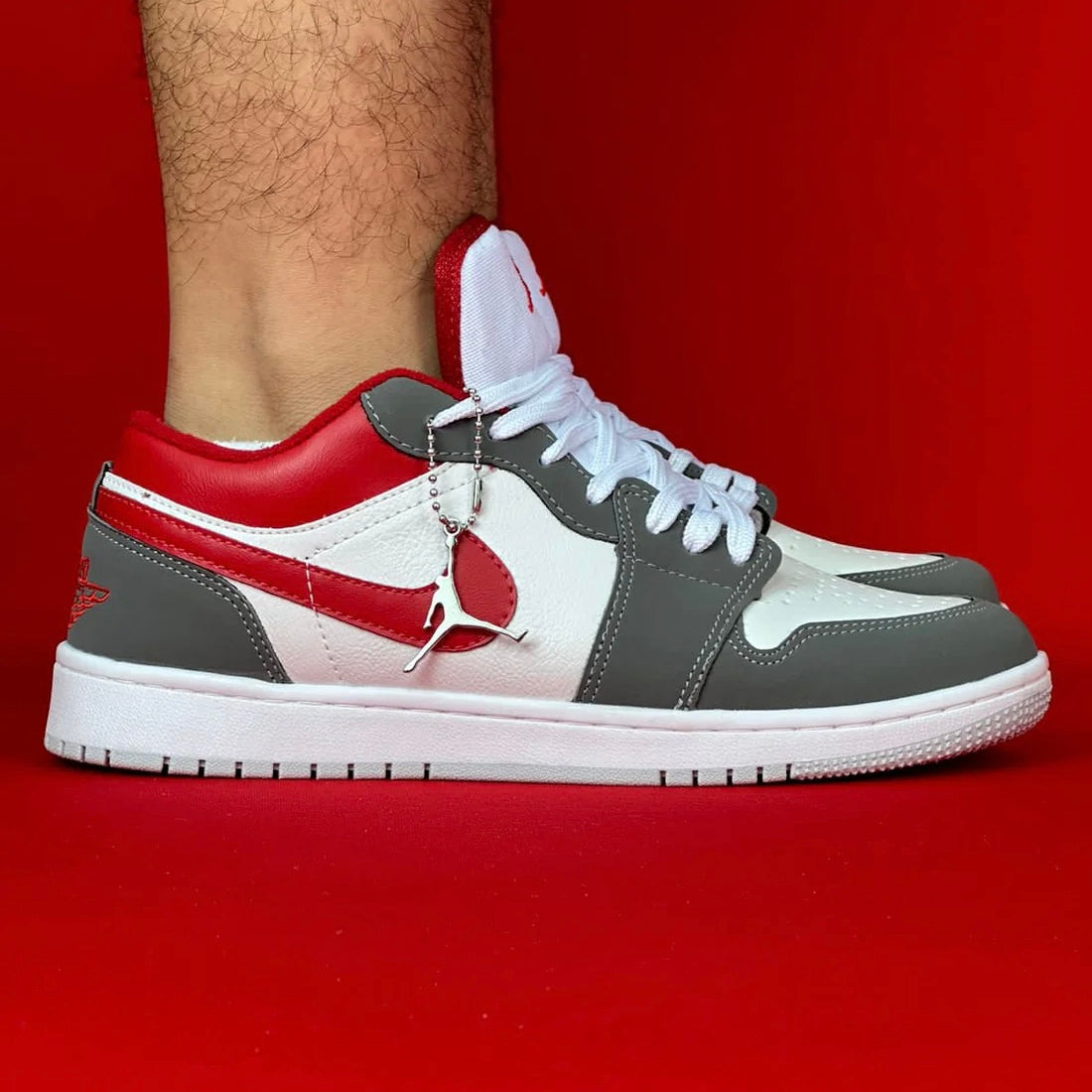 Air Jordan 1 Low Cinza & Vermelho