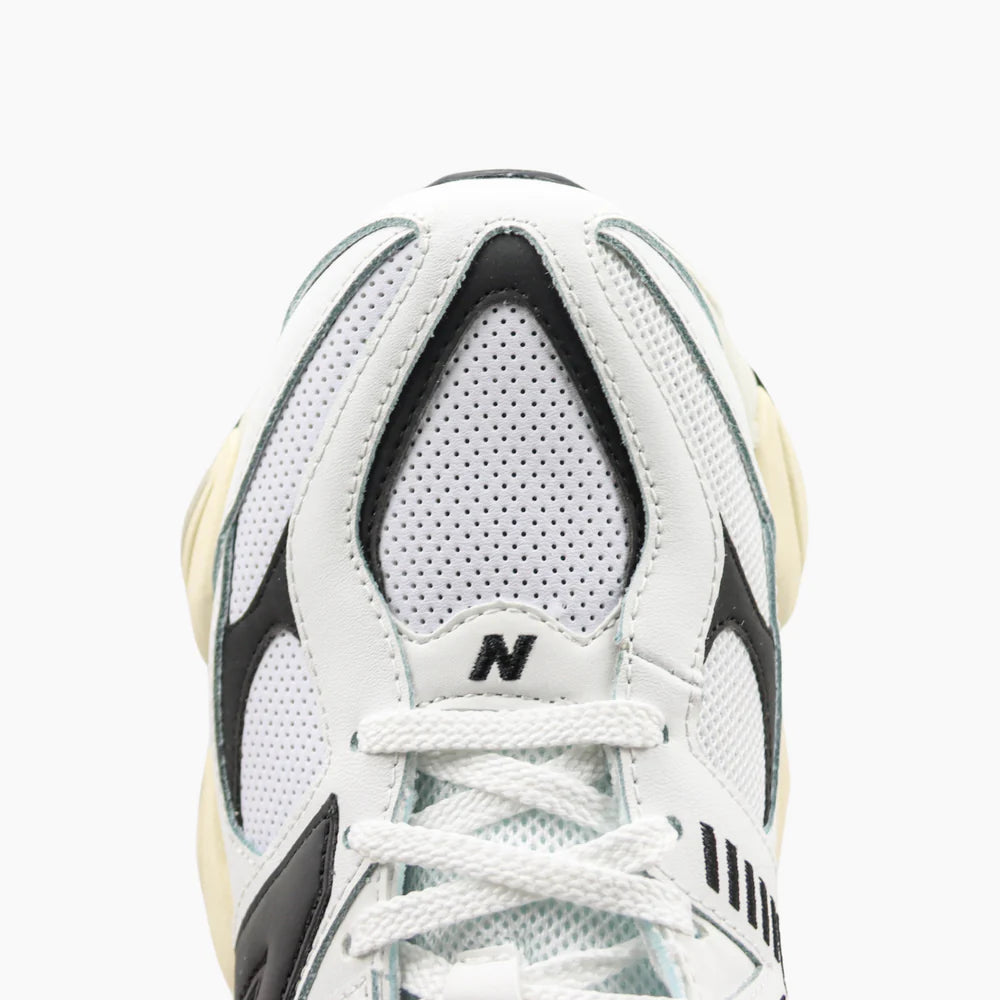 New Balance 9060 Branco & Preto