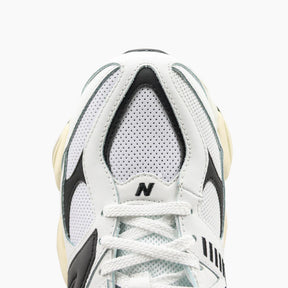 New Balance 9060 Branco & Preto