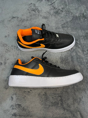 Tênis Air Force Preto & Laranja