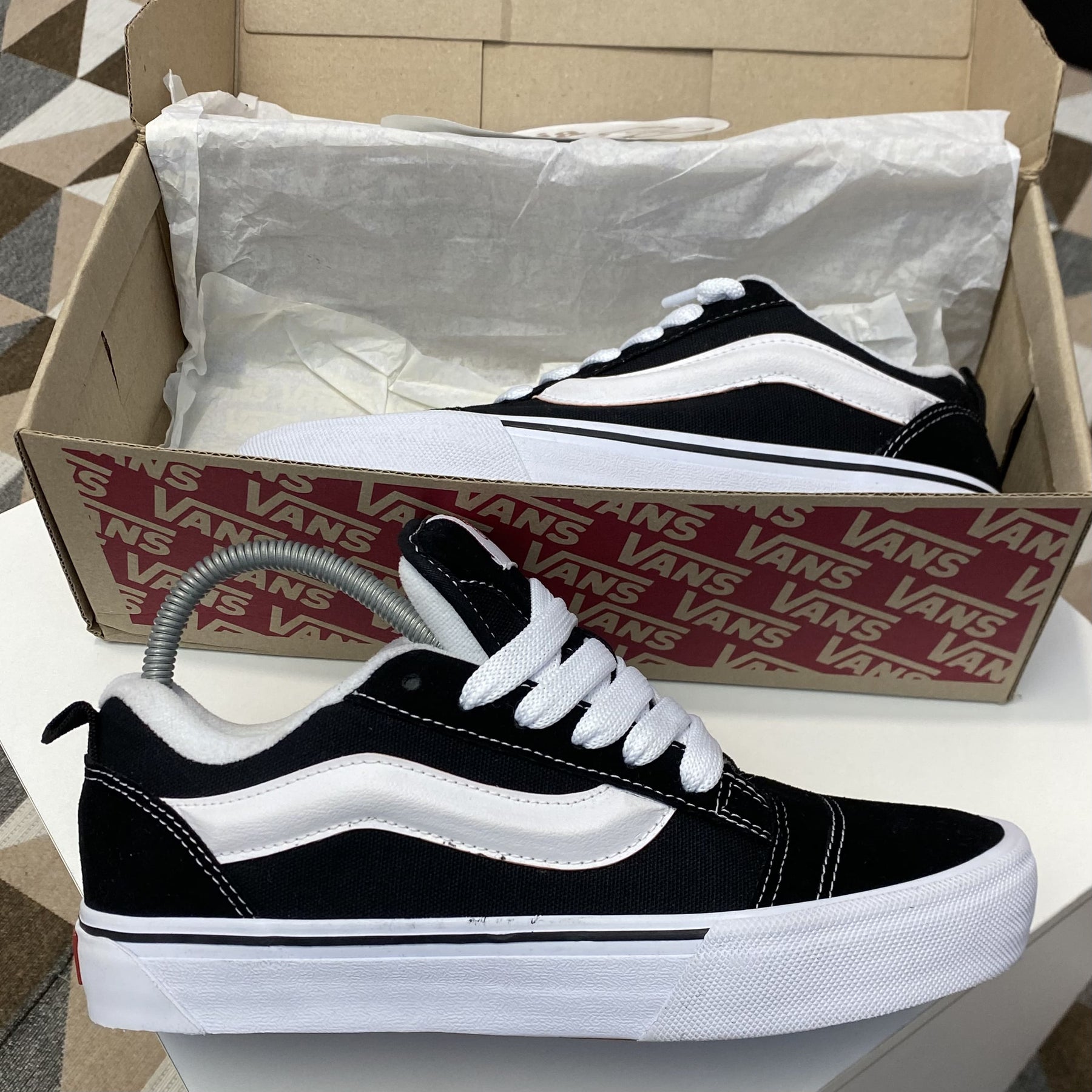 Vans Knu Skool Black White