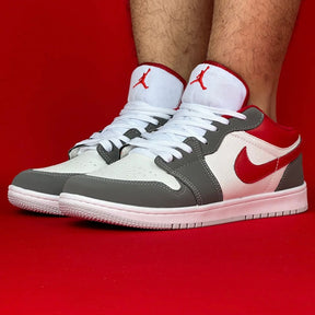 Air Jordan 1 Low Cinza & Vermelho